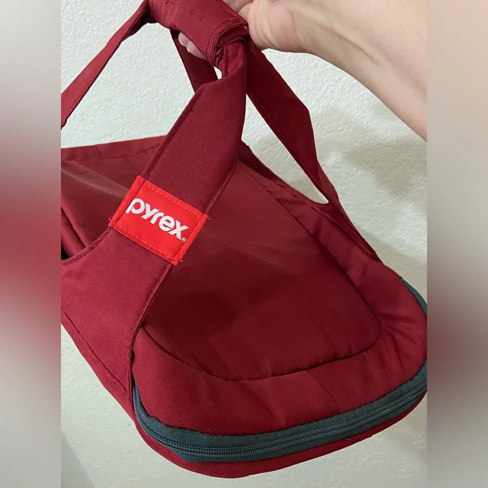 🩷 Pyrex 3qt Portables Carry Tote Bag Burgundy/Grey Insulated Hot And Cold